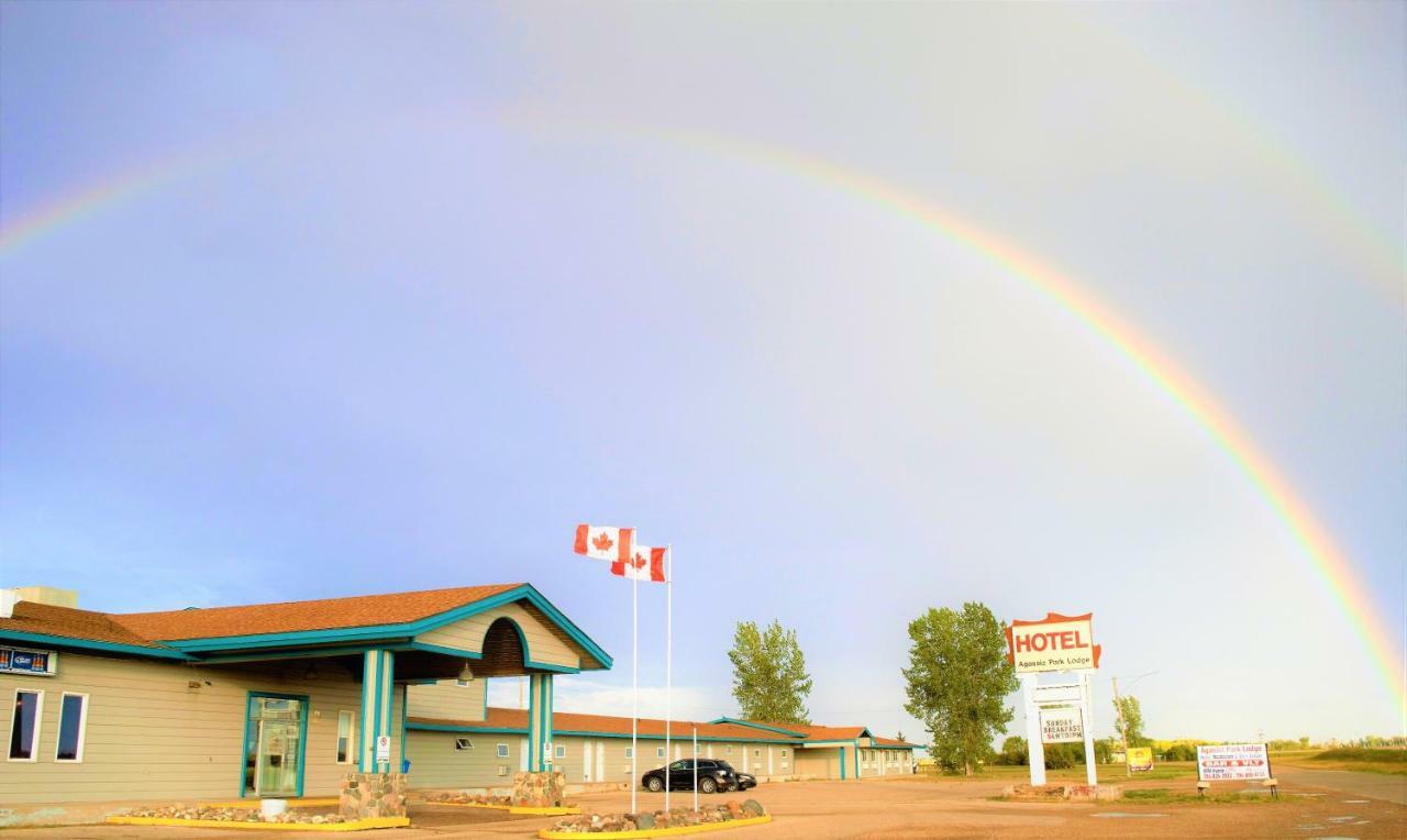 Agassiz Park Lodge - Under New Management McCreary Extérieur photo